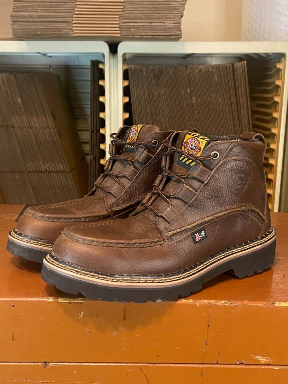 JUSTIN Men's Size 10.5 M Brown Cowhide Leather Steel Toe Ankle Boots WK900